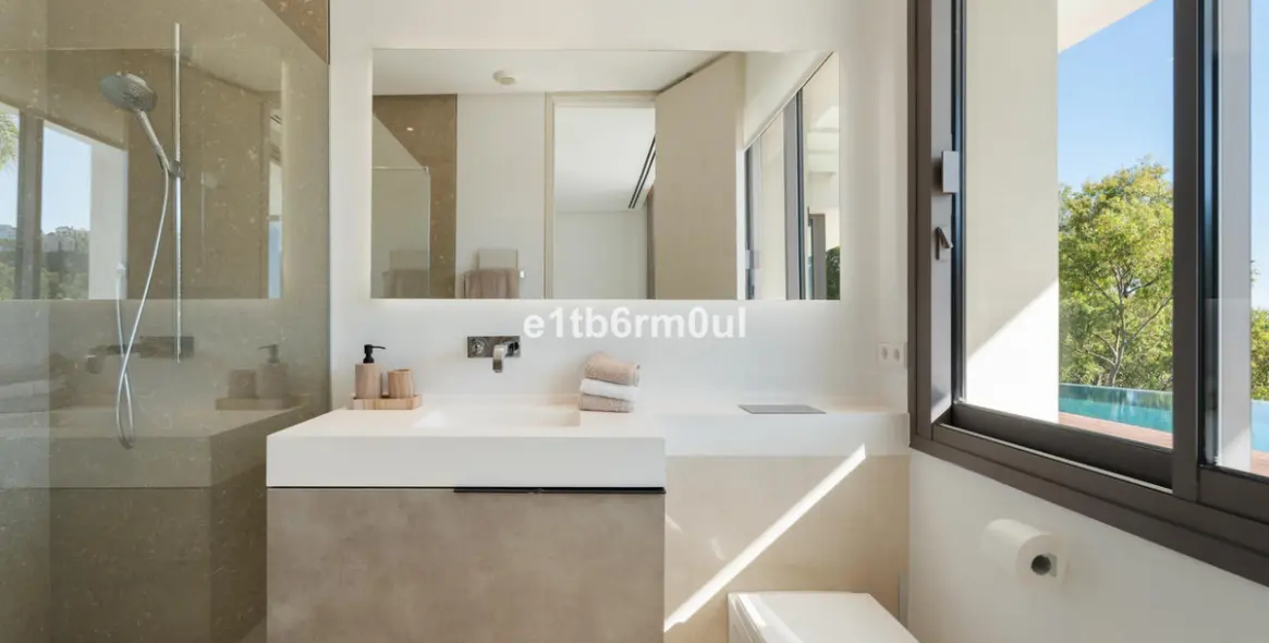 Продажа  отдельно стоящей виллы в La Quinta 46