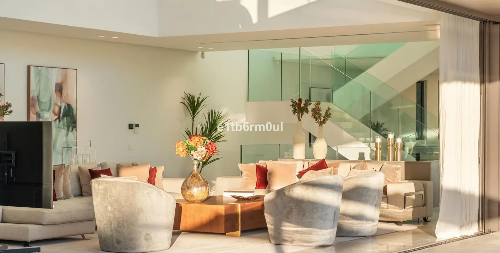 Sale of detached villa in La Quinta 2