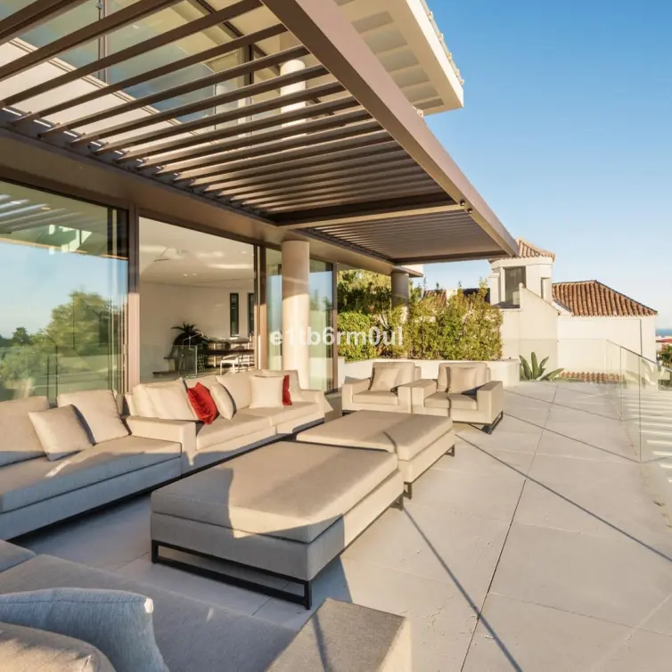Venta de villa independiente en La Quinta
