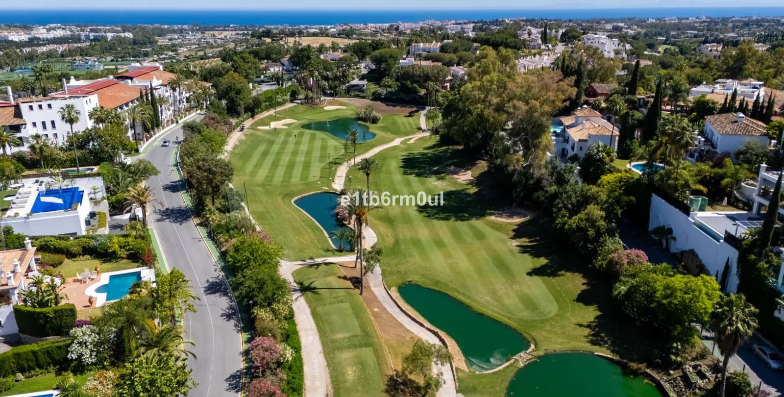 Sale of detached villa in La Quinta 12