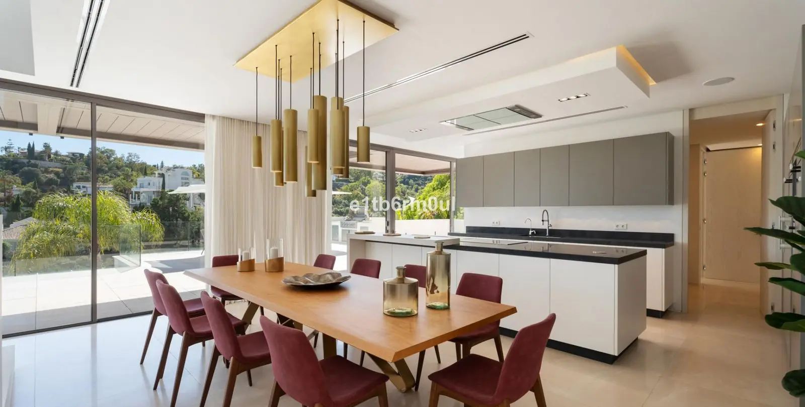 Sale of detached villa in La Quinta 23