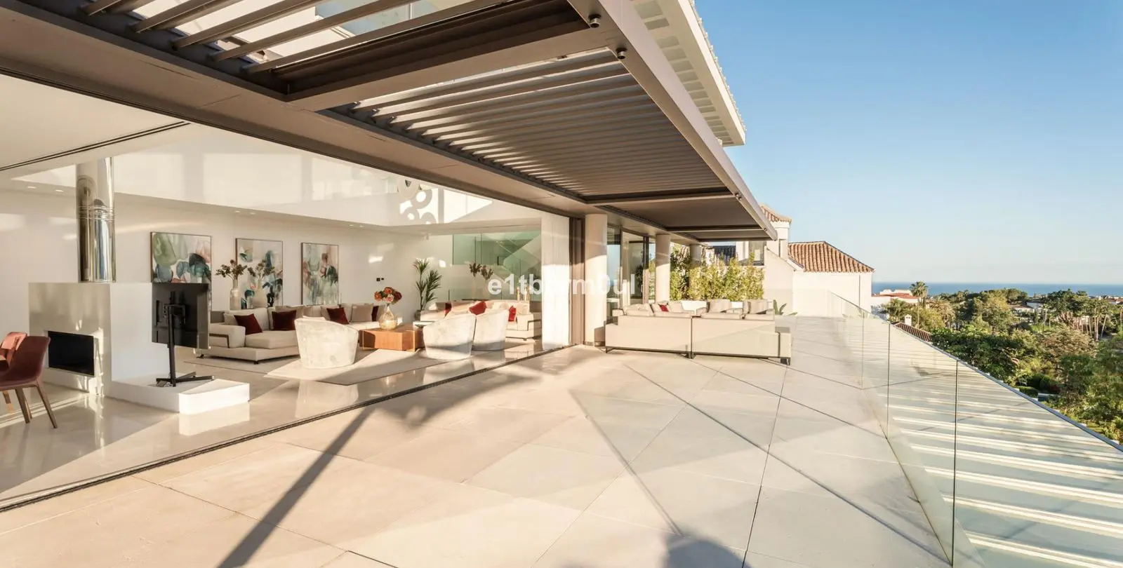 Sale of detached villa in La Quinta 30