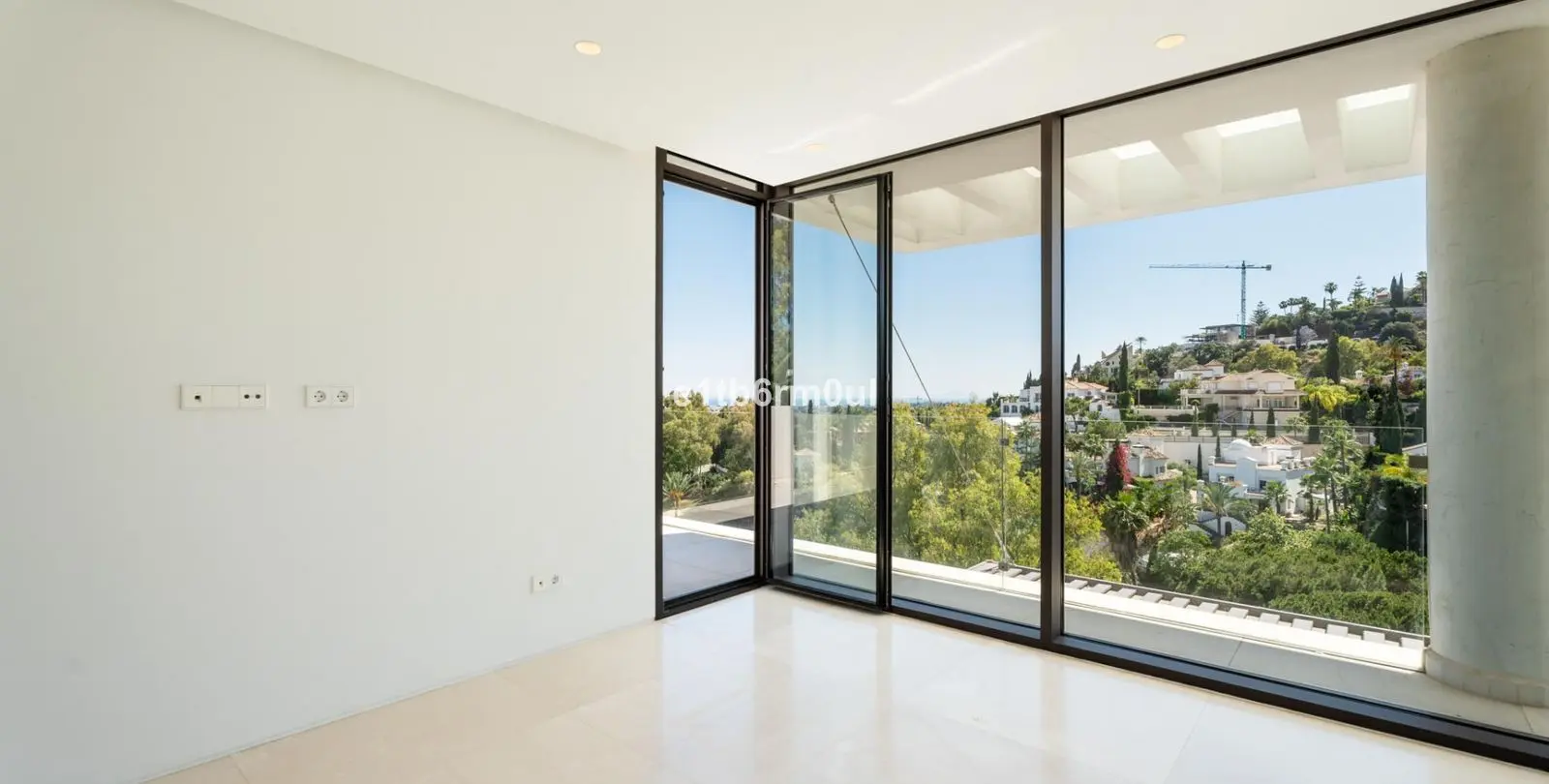 Sale of detached villa in La Quinta 51