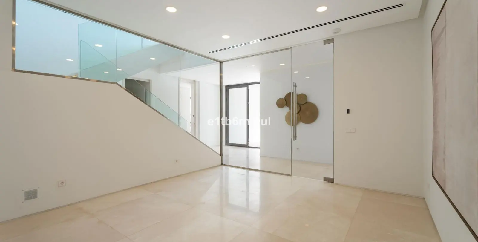 Sale of detached villa in La Quinta 54