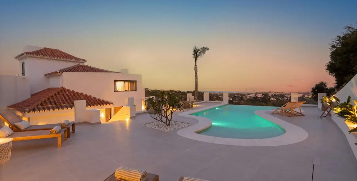 Venta de villa independiente en Nueva Andalucía 17