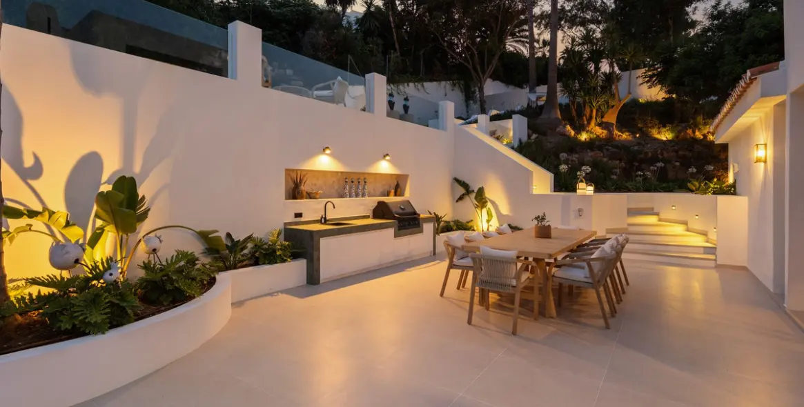 Sale of detached villa in Nueva Andalucía 11