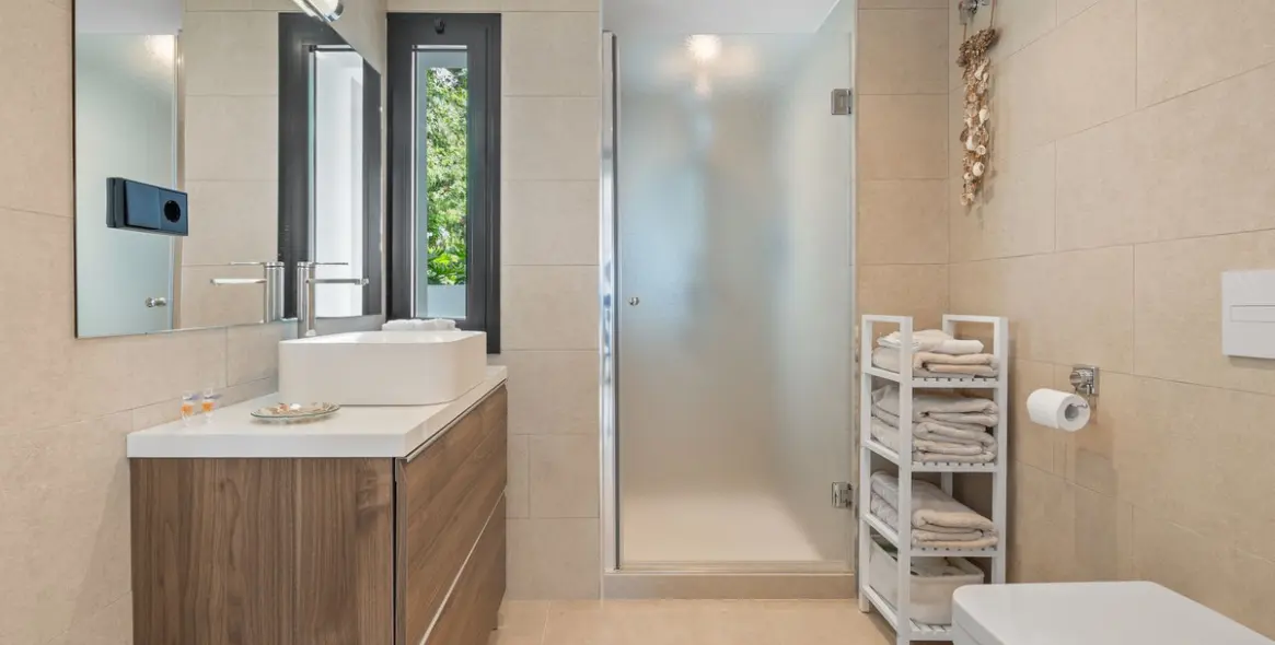 Продажа  отдельно стоящей виллы в Nueva Andalucía 27