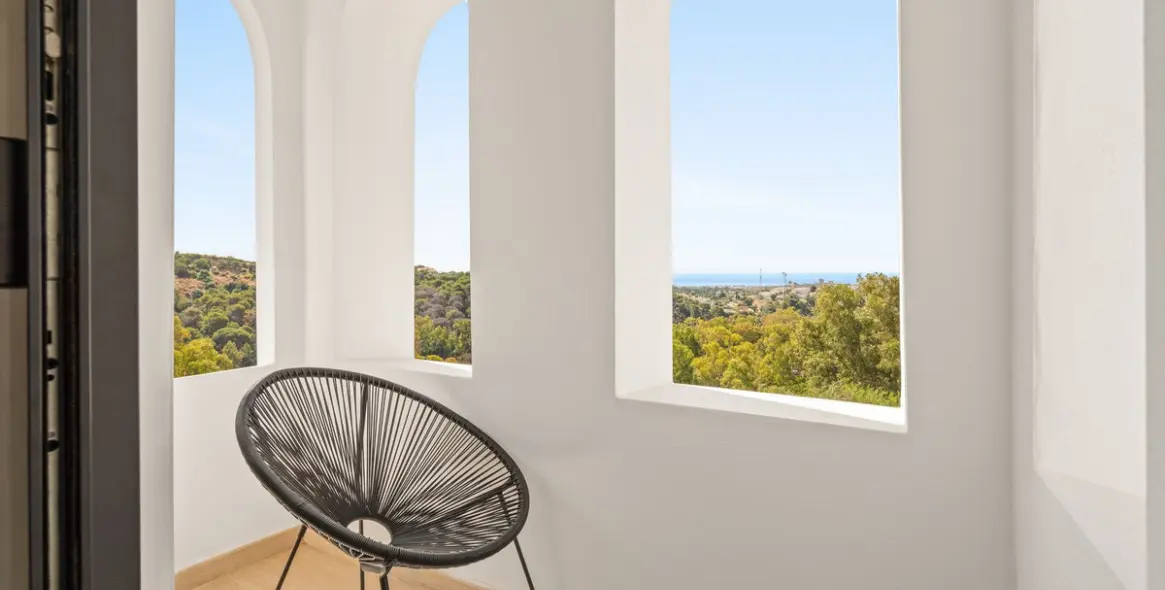 Продажа  отдельно стоящей виллы в Nueva Andalucía 45