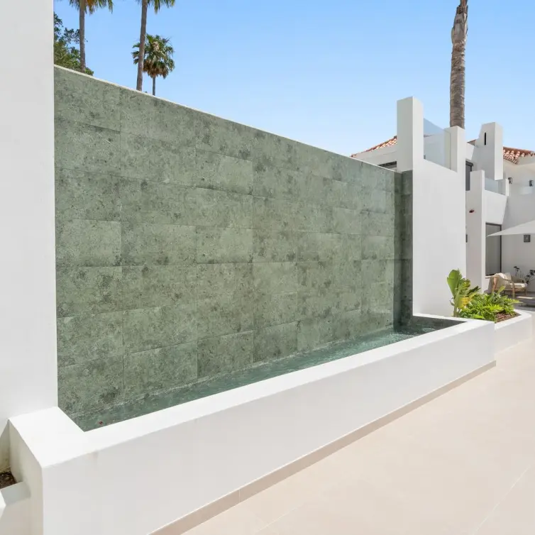 Sale of detached villa in Nueva Andalucía