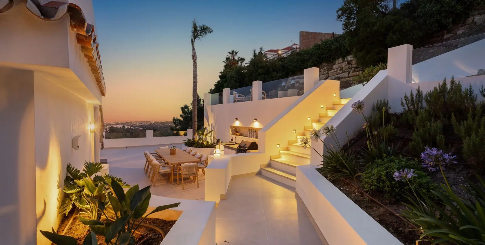 Sale of detached villa in Nueva Andalucía 13