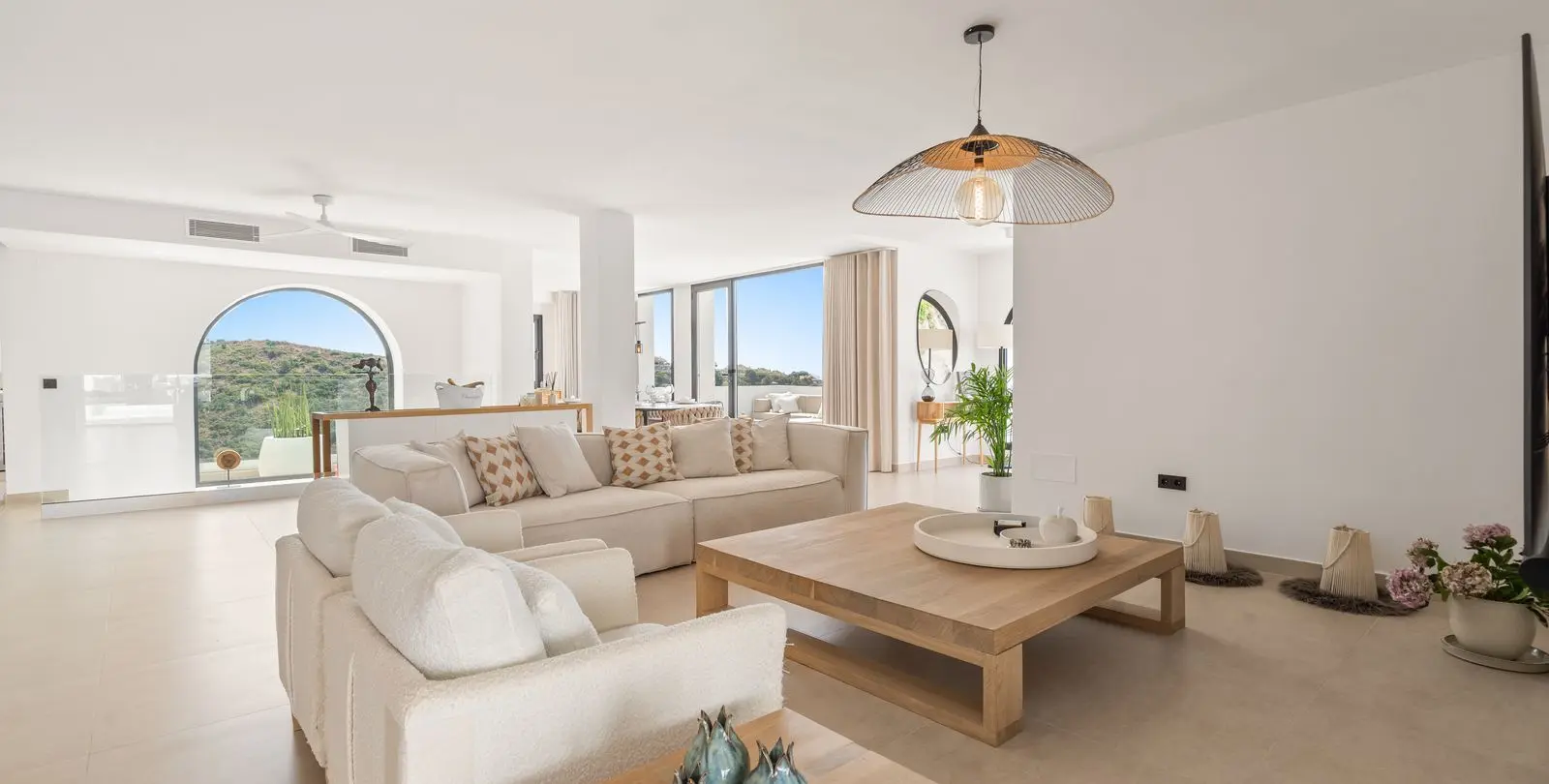 Sale of detached villa in Nueva Andalucía 24