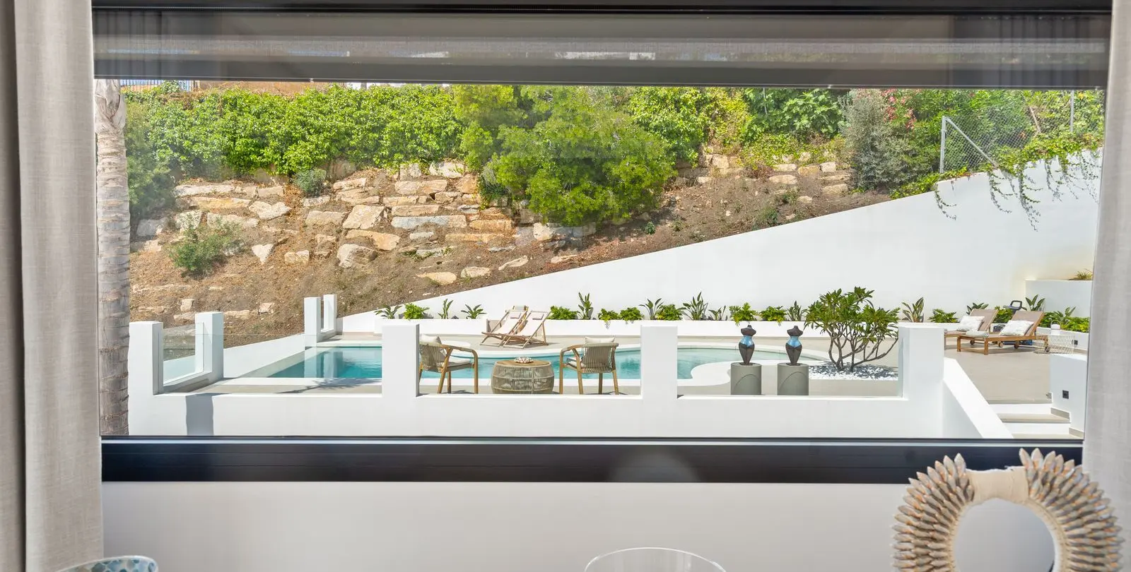 Sale of detached villa in Nueva Andalucía 31