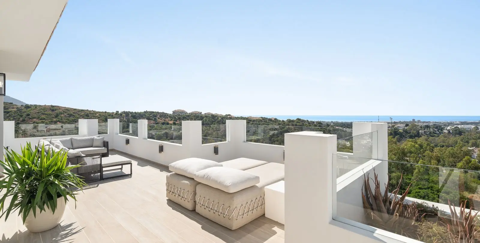 Sale of detached villa in Nueva Andalucía 33