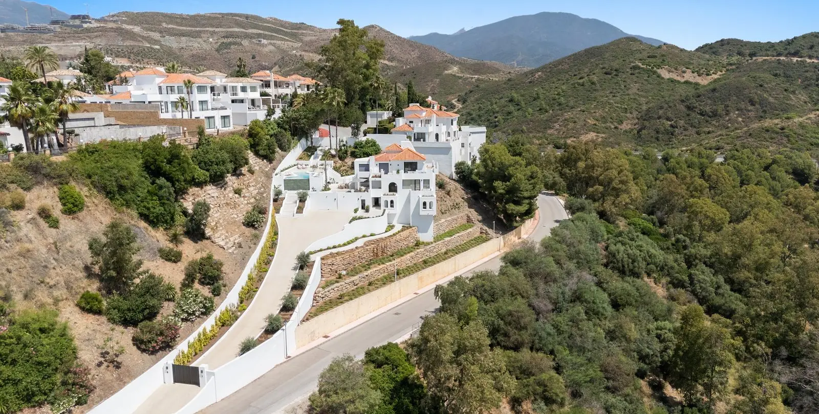 Sale of detached villa in Nueva Andalucía 54