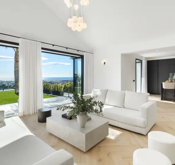 Villa independiente R5057956