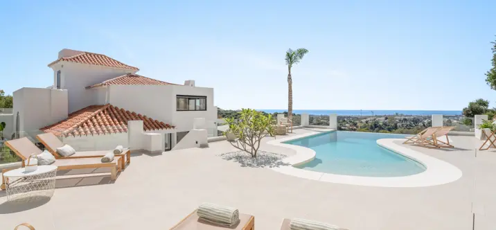 Venta de villa independiente en Nueva Andalucía 1