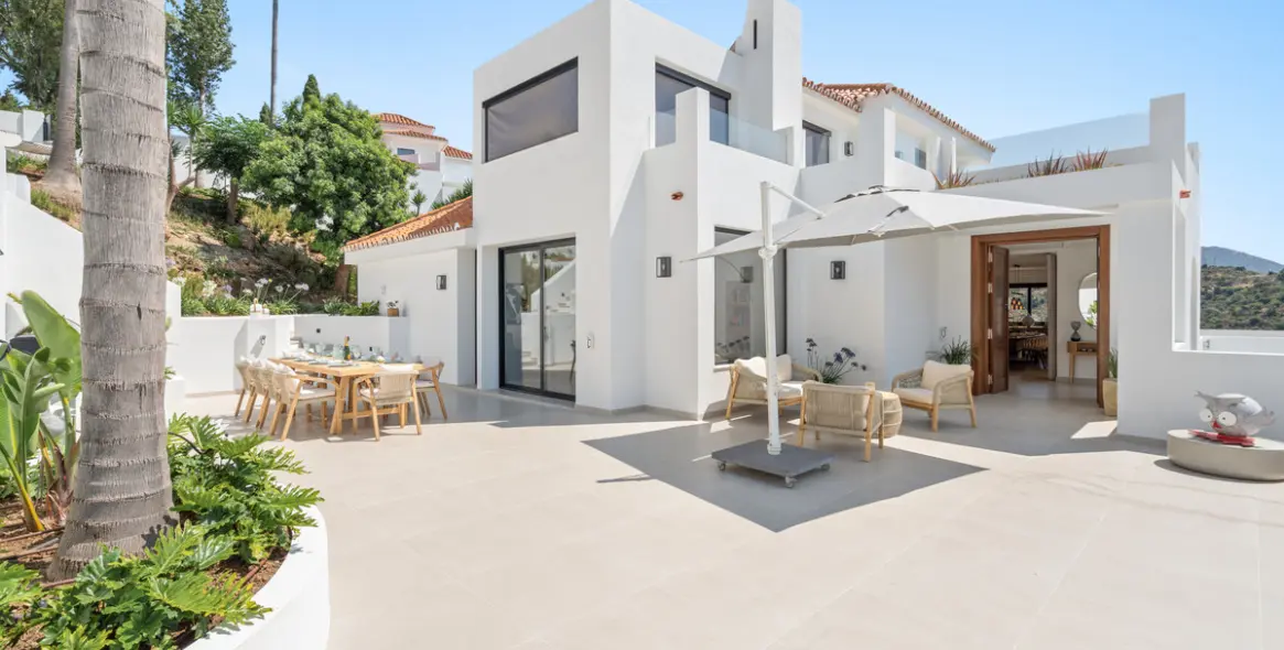 Venta de villa independiente en Nueva Andalucía 3