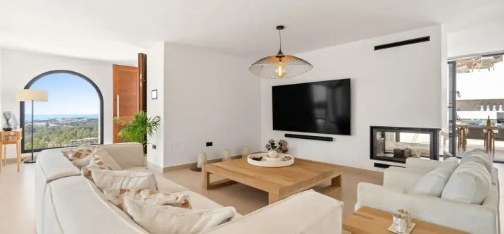 Venta de villa independiente en Nueva Andalucía 3