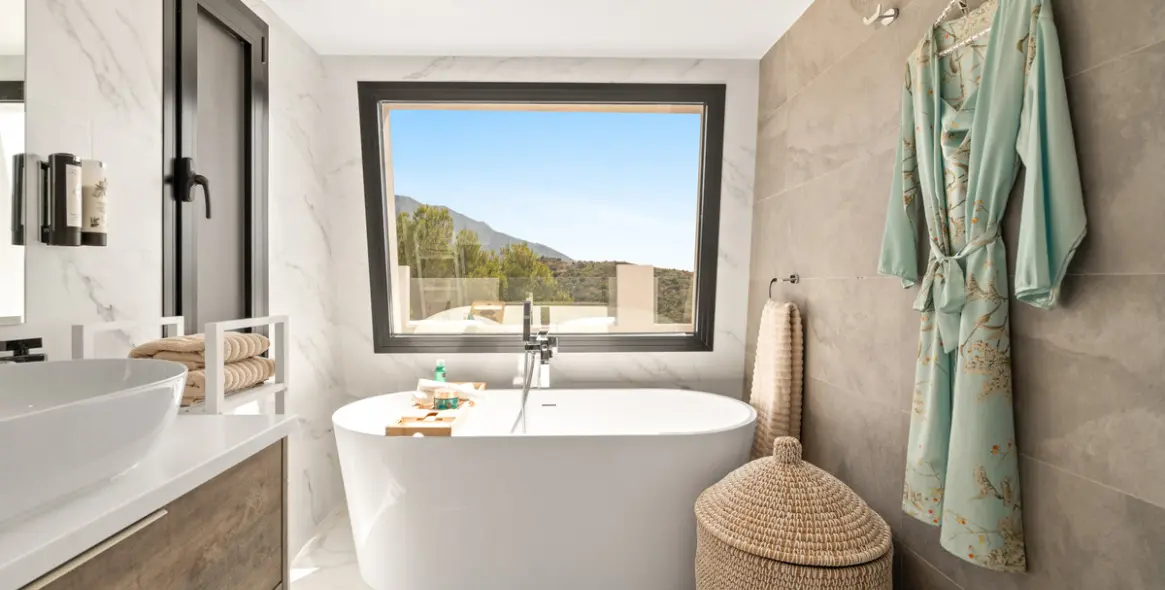 Продажа  отдельно стоящей виллы в Nueva Andalucía 22