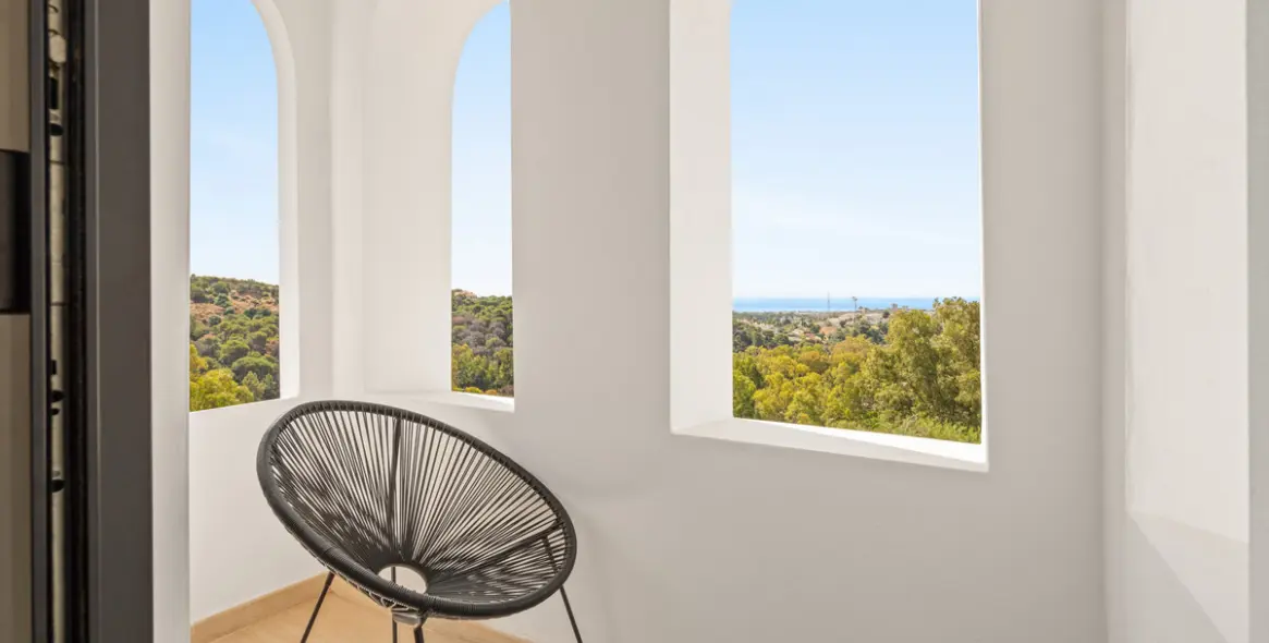 Продажа  отдельно стоящей виллы в Nueva Andalucía 38