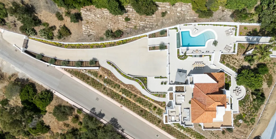 Продажа  отдельно стоящей виллы в Nueva Andalucía 44