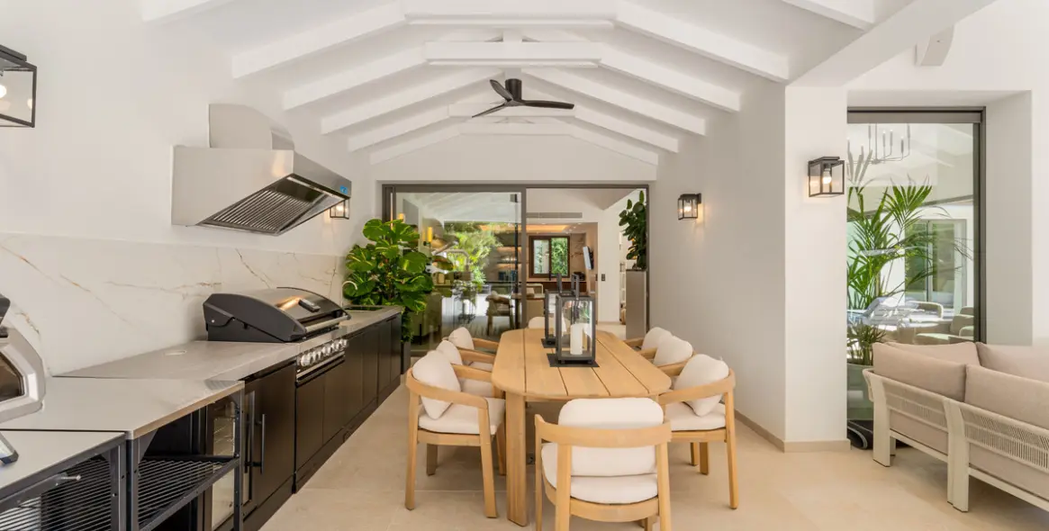 Продажа  отдельно стоящей виллы в Nueva Andalucía 8