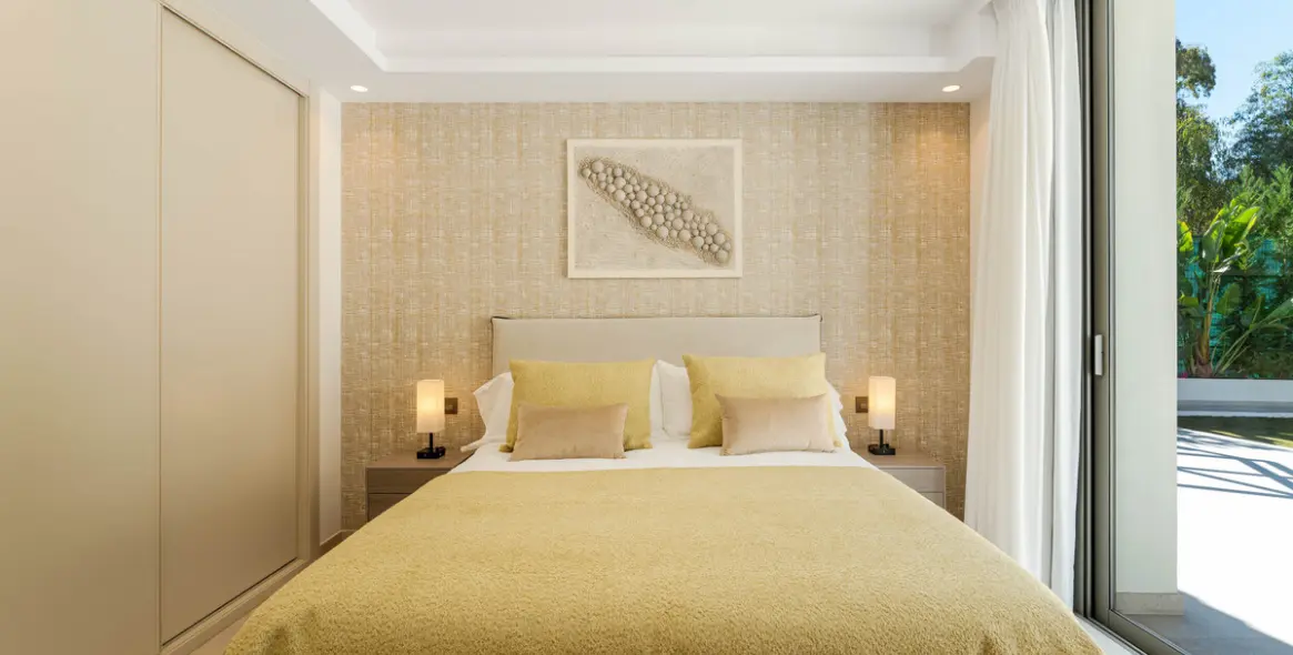 Venta de villa independiente en Nueva Andalucía 17