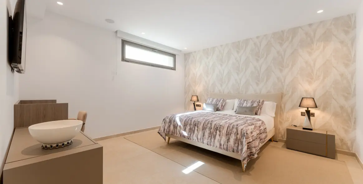 Sale of detached villa in Nueva Andalucía 27