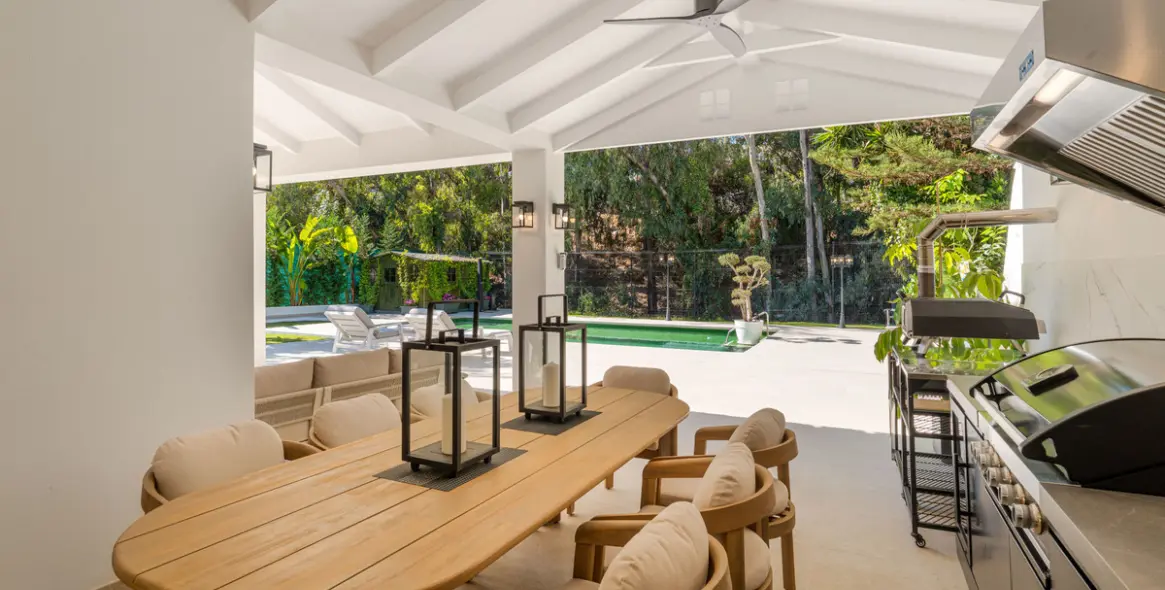 Sale of detached villa in Nueva Andalucía 30