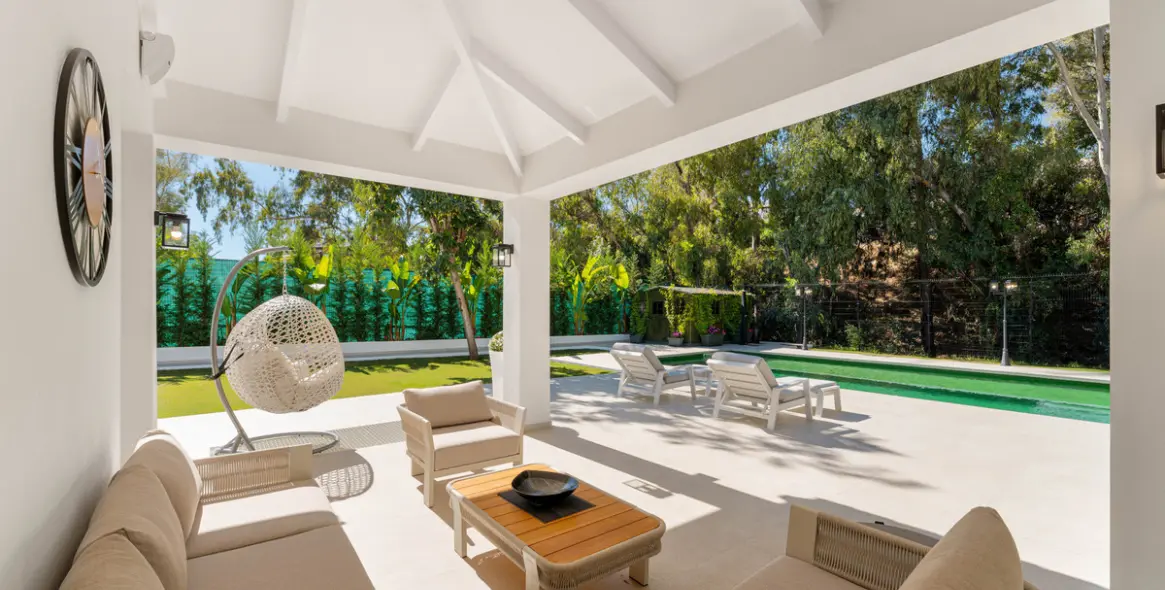 Sale of detached villa in Nueva Andalucía 31