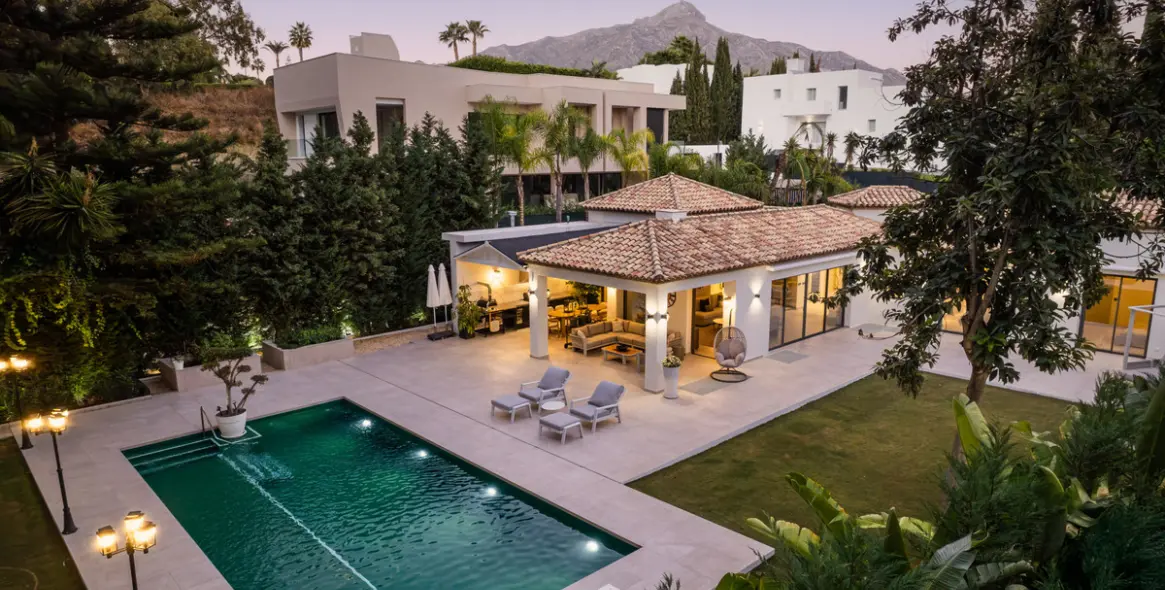 Sale of detached villa in Nueva Andalucía 41