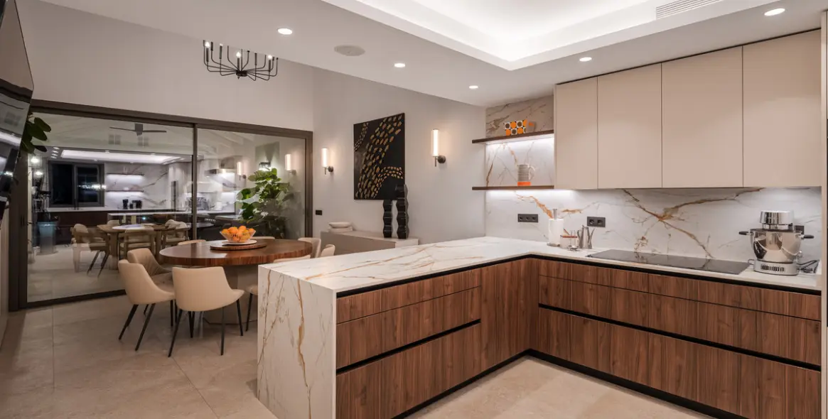 Sale of detached villa in Nueva Andalucía 50