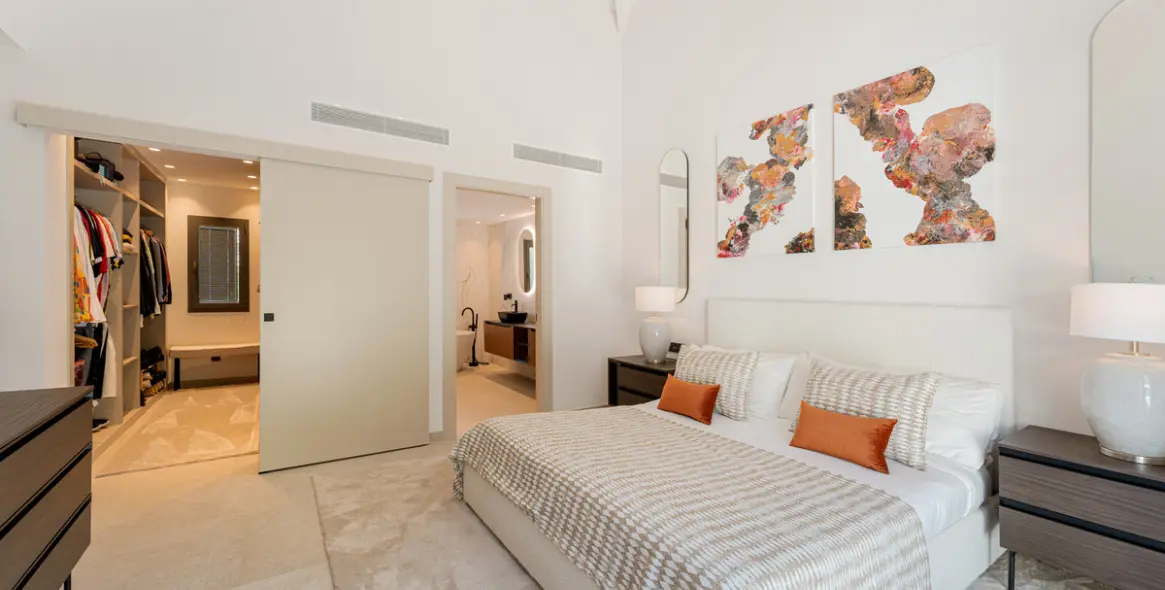 Sale of detached villa in Nueva Andalucía 54