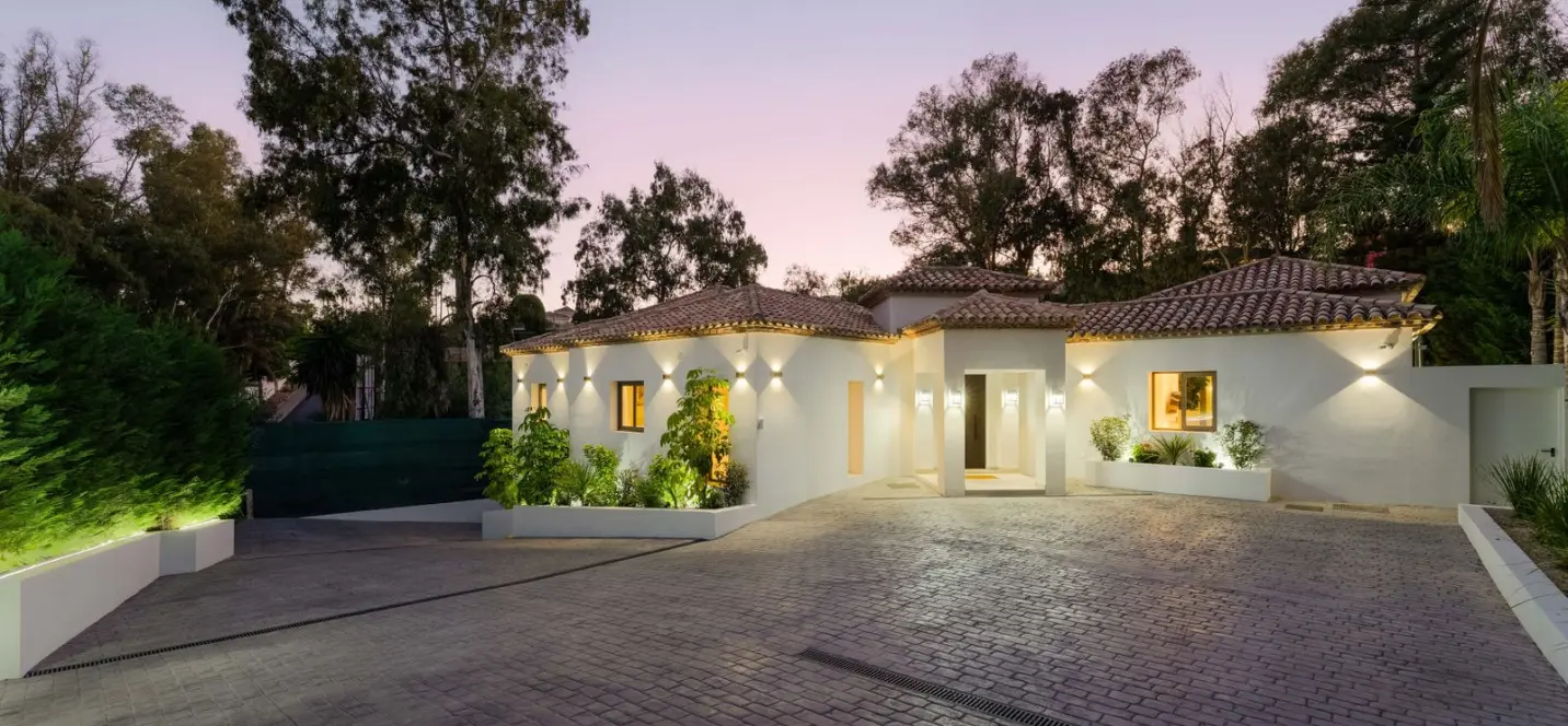 Venta de villa independiente en Nueva Andalucía 2