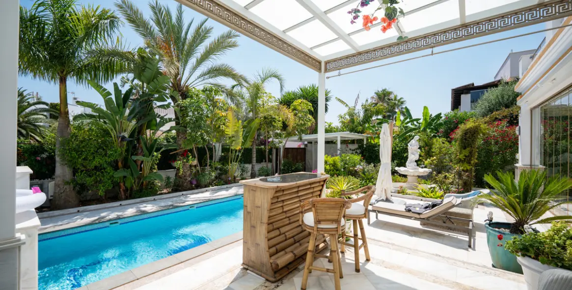 Sale of detached villa in Marbella (district Marbella) 5