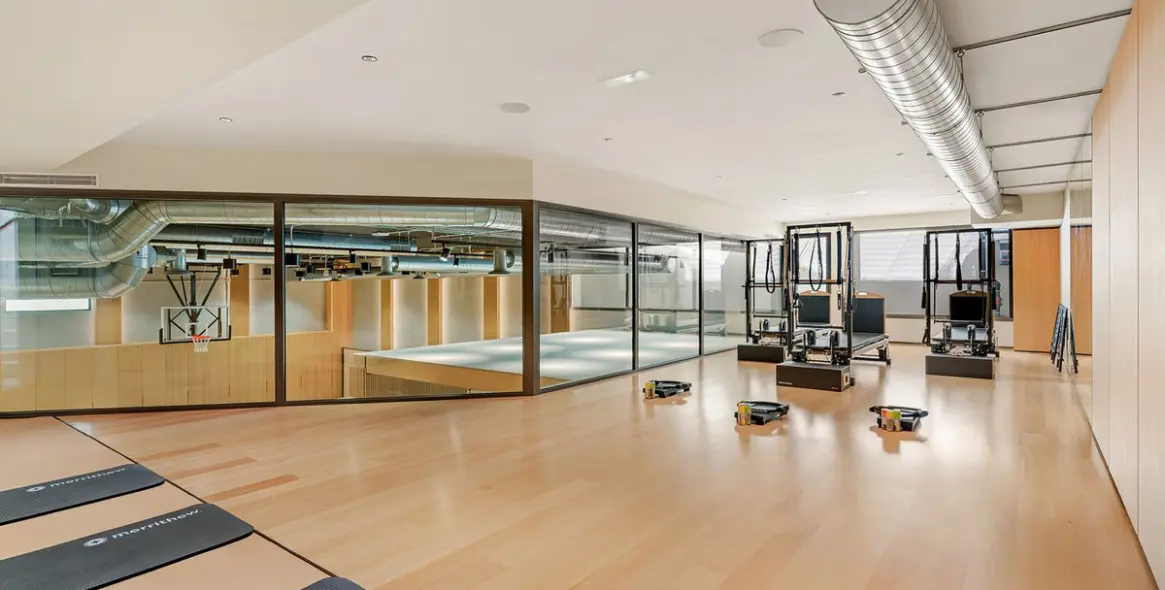 Краткосрочная аренда апартаментов на первом этаже в The Golden Mile 26