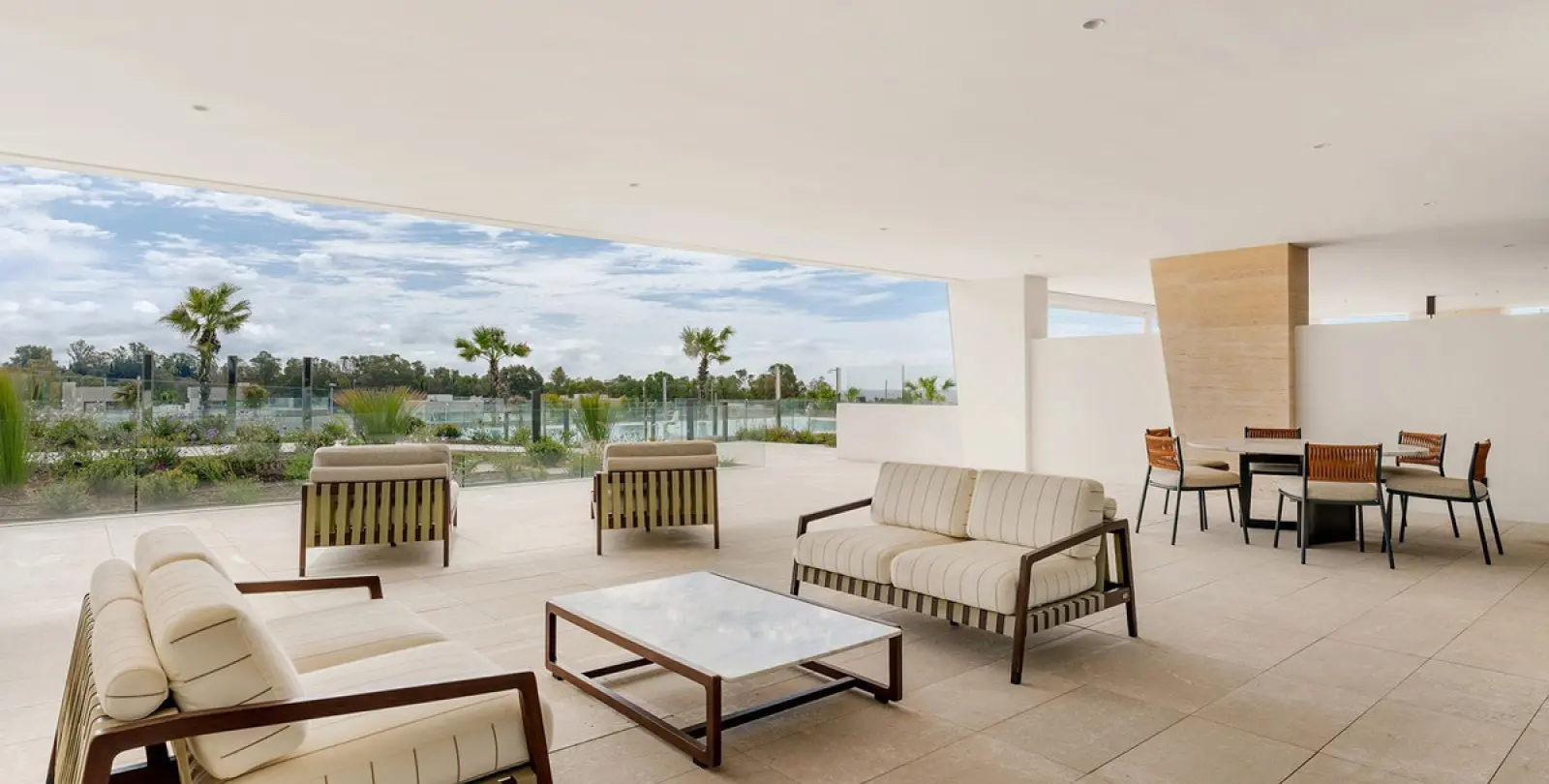 Short-term rent of ground floor apartment in The Golden Mile 8