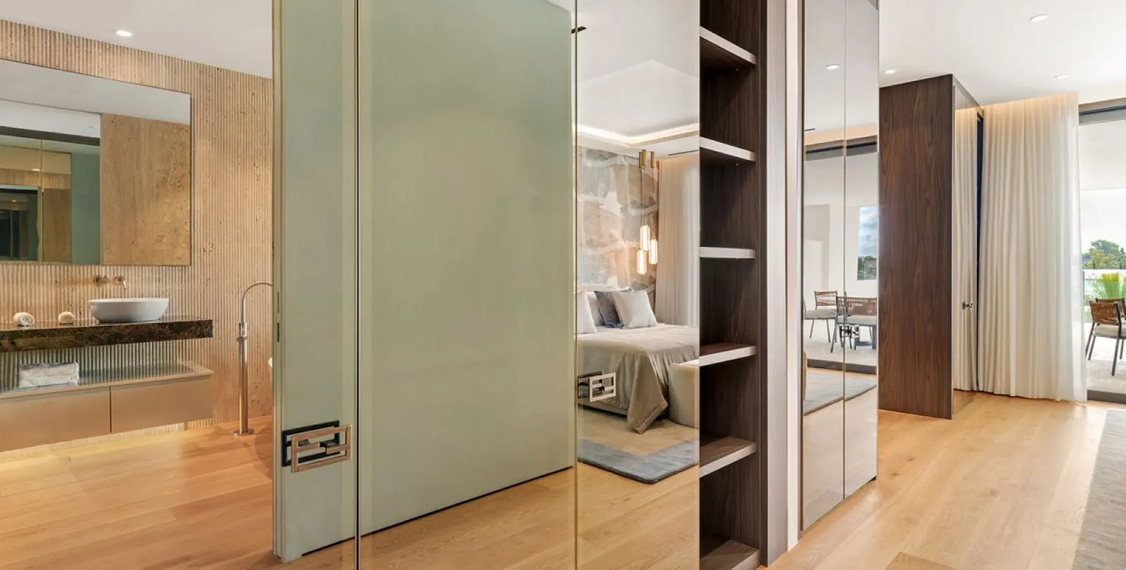 Short-term rent of ground floor apartment in The Golden Mile 13