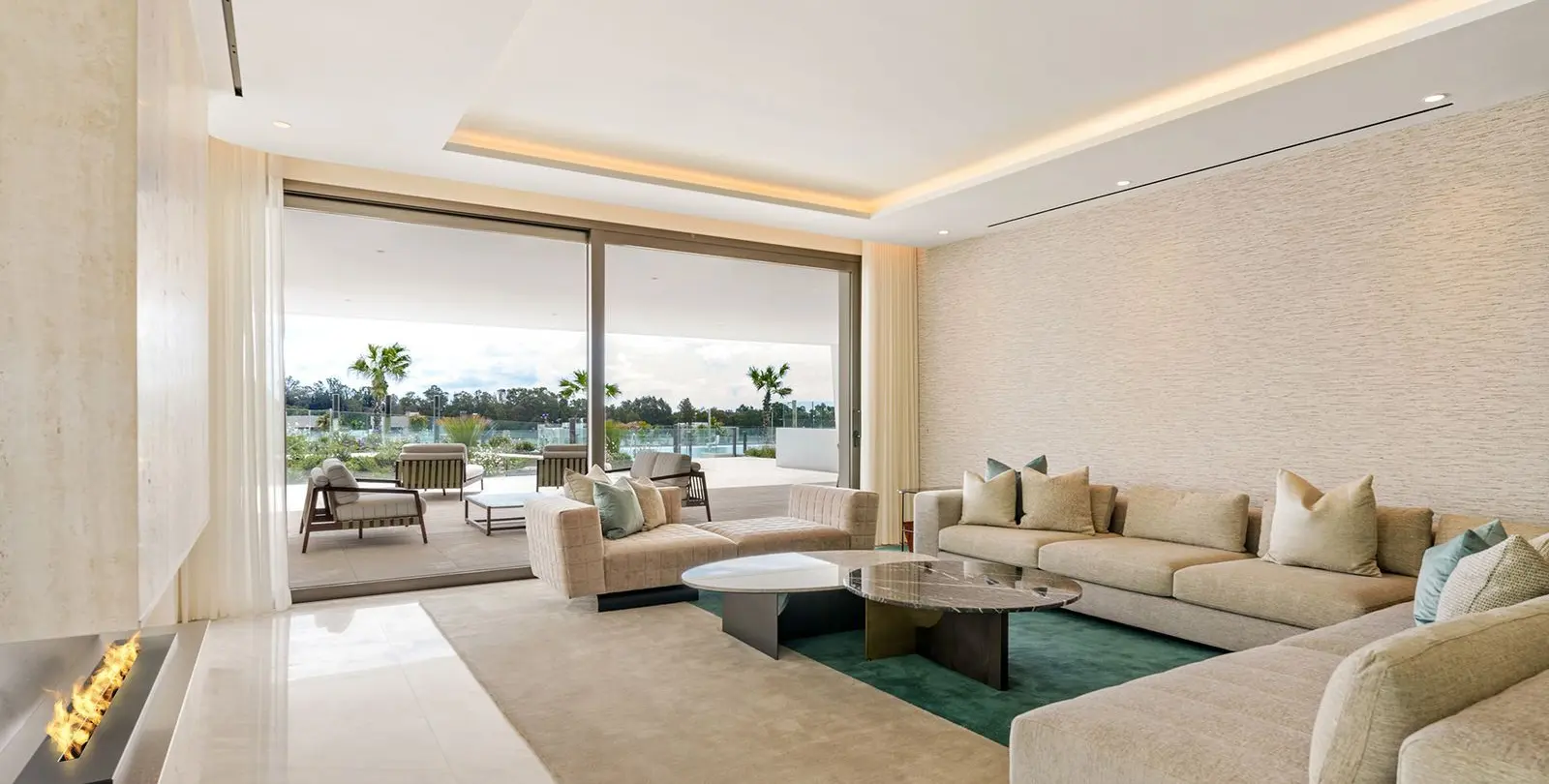 Alquiler a corto plazo de apartamento en planta baja en The Golden Mile 9