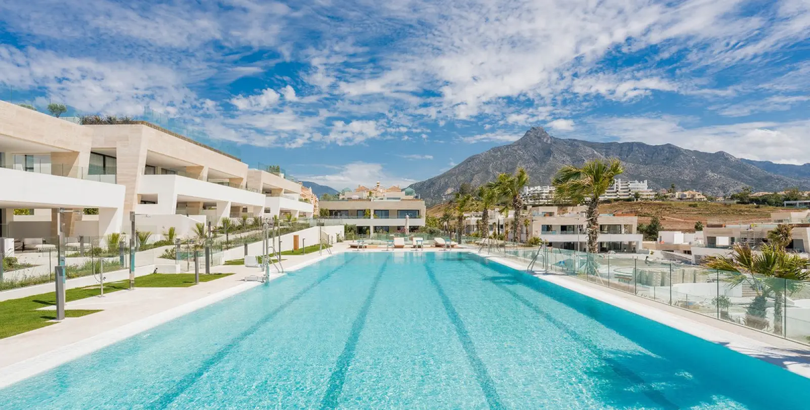Alquiler a largo plazo de apartamento en planta baja en The Golden Mile 2