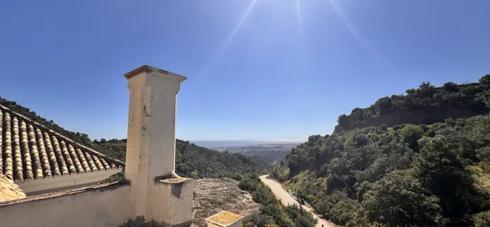 Sale of residential plot in Istán 1