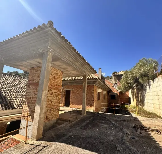 Sale of residential plot in Istán