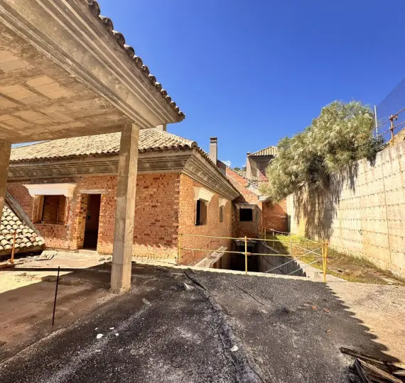 Sale of residential plot in Istán