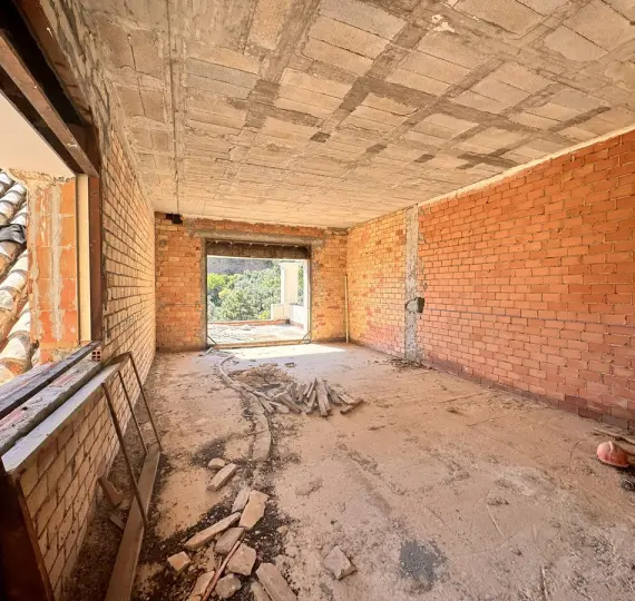 Sale of residential plot in Istán