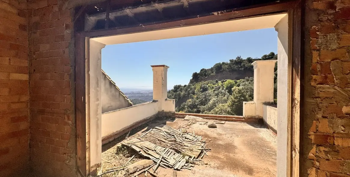 Sale of residential plot in Istán 7