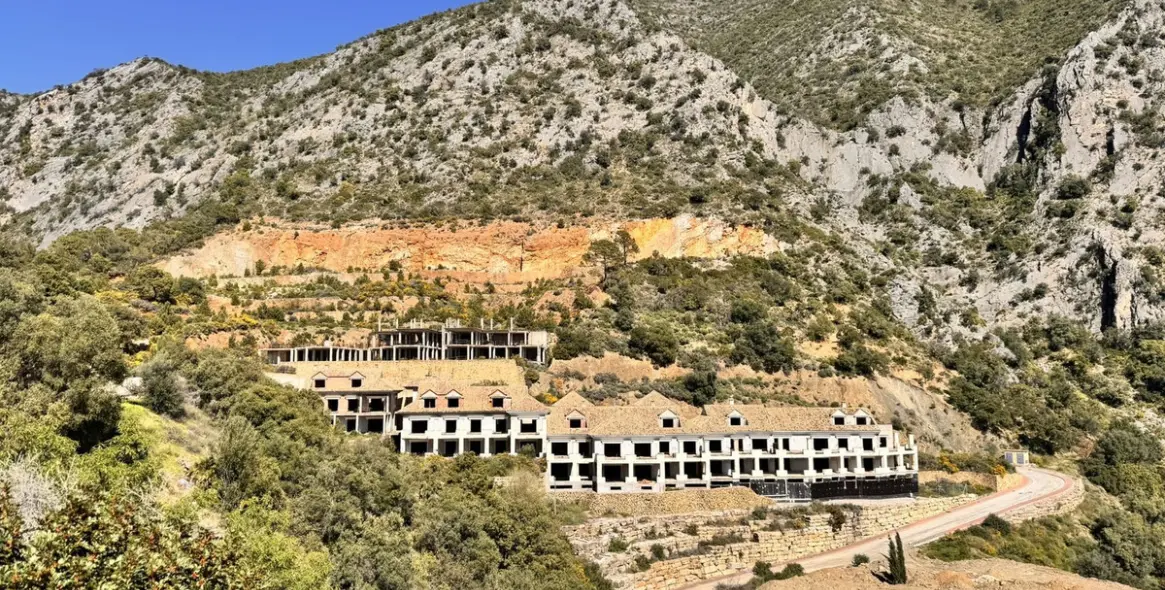 Venta de parcela residencial en Istán 21