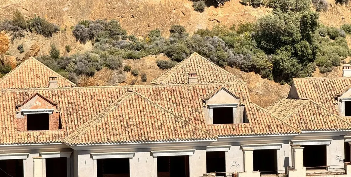 Venta de parcela residencial en Istán 26