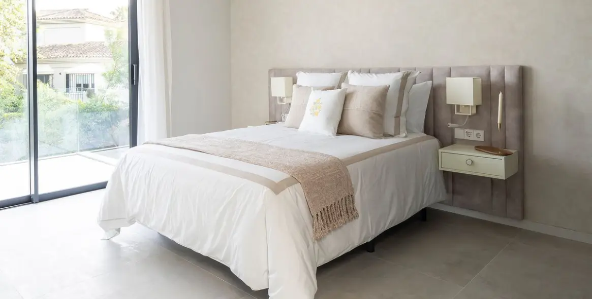 Продажа  отдельно стоящей виллы в El Paraiso 20