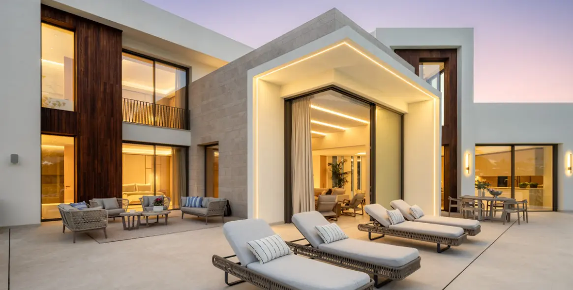 Sale of detached villa in Nueva Andalucía 2