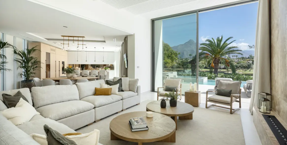 Sale of detached villa in Nueva Andalucía 7